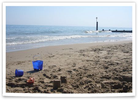 Beach June Curled Photo Frame - blog copy